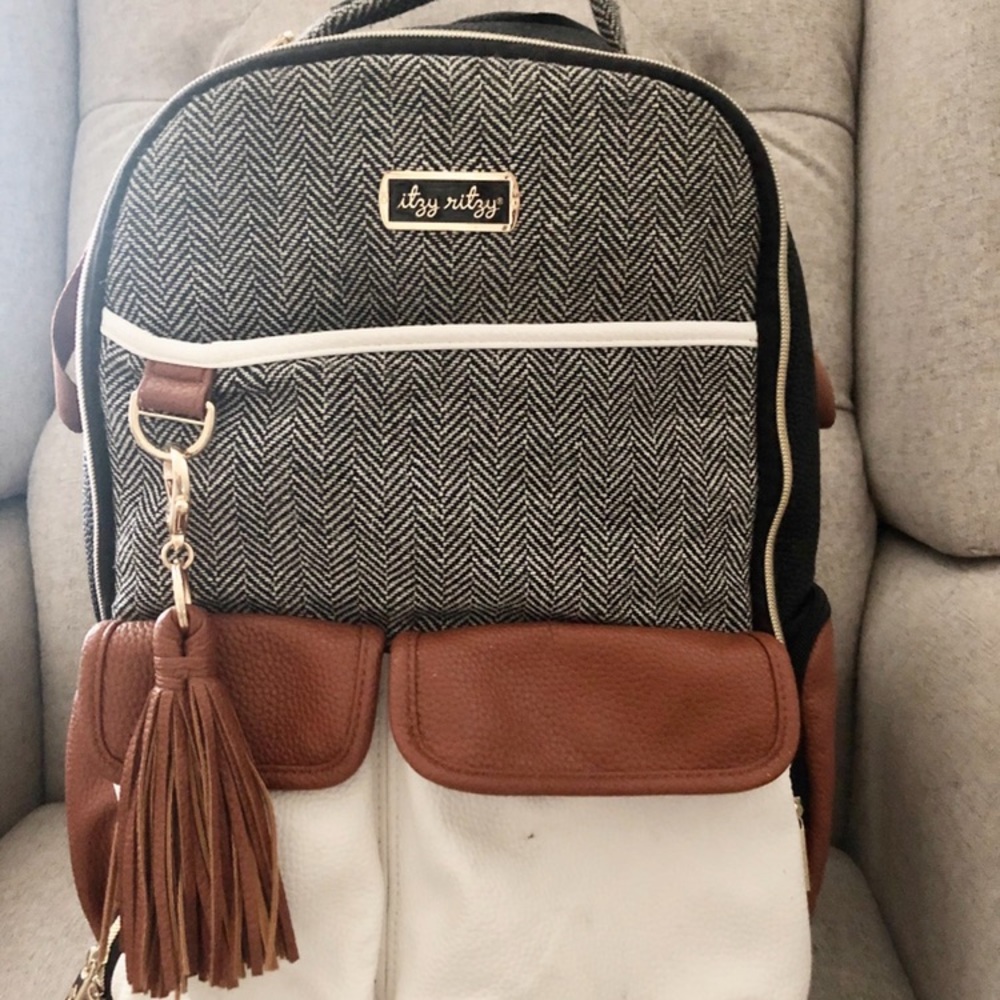 Itzy Ritzy BOSS Bag Backpack - Coffee and Cream